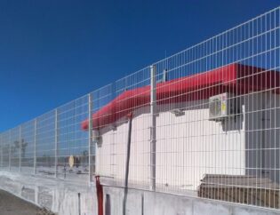 Reja Esencial de doble alambre en el perímetro de una empresa en Apodaca, Nuevo León – REGAMA