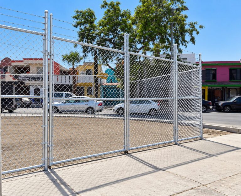 Malla ciclónica en parque residencial de Monterrey – REGAMA