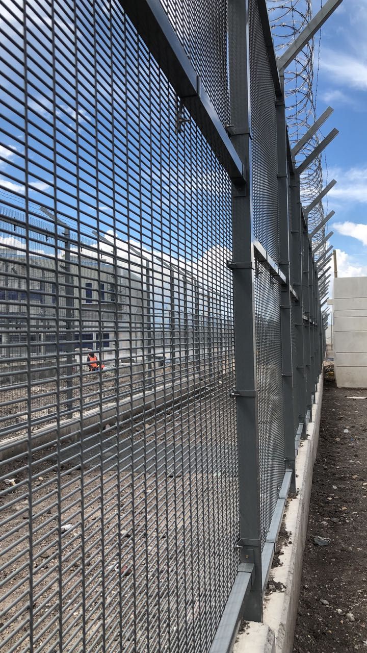 Reja de seguridad anti escalable con concertina en Monterrey – REGAMA