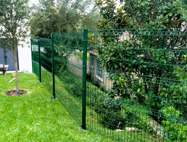 Reja tradicional de acero color verde para patios y jardines San Nicolás Nuevo León – REGAMA